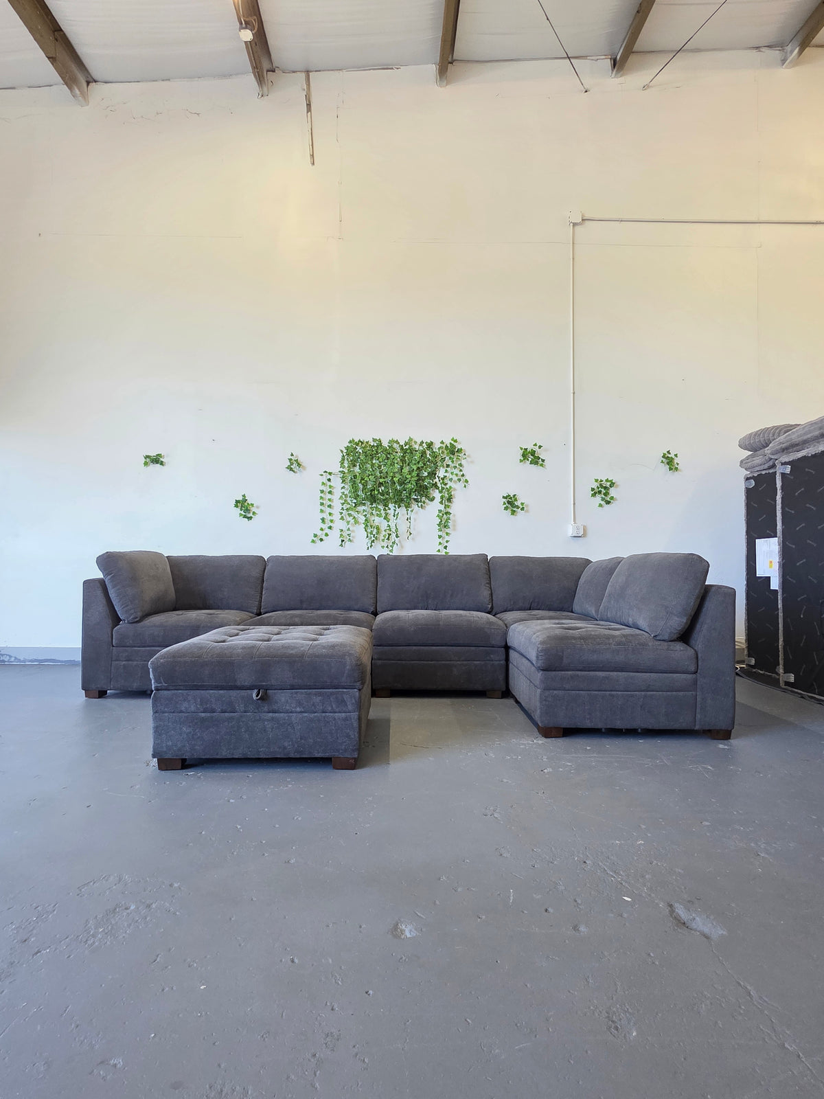 Thomasville Tisdale Modular Sectional 6-piece Dark Gray with Storage Ottoman