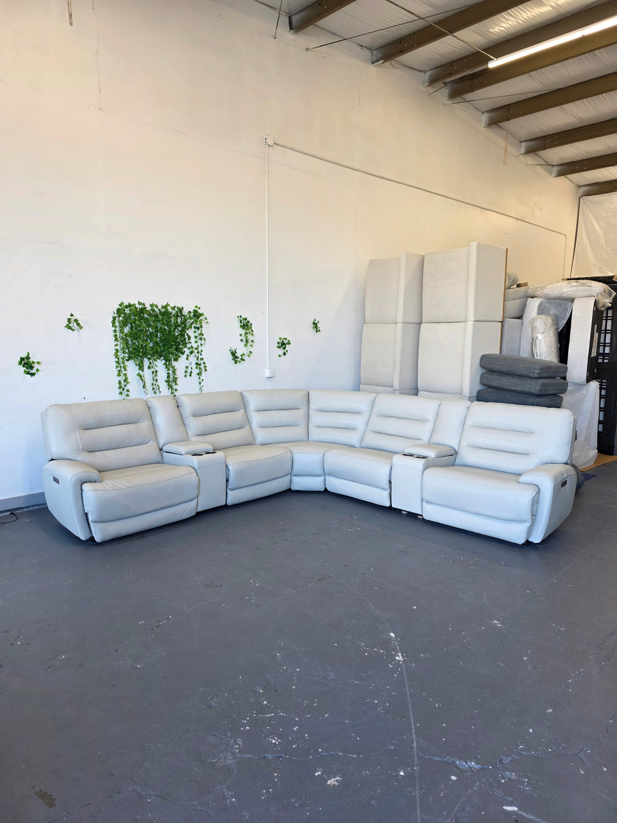 Aubrey 7-Piece Leather Power Zero Gravity Reclining Sectional