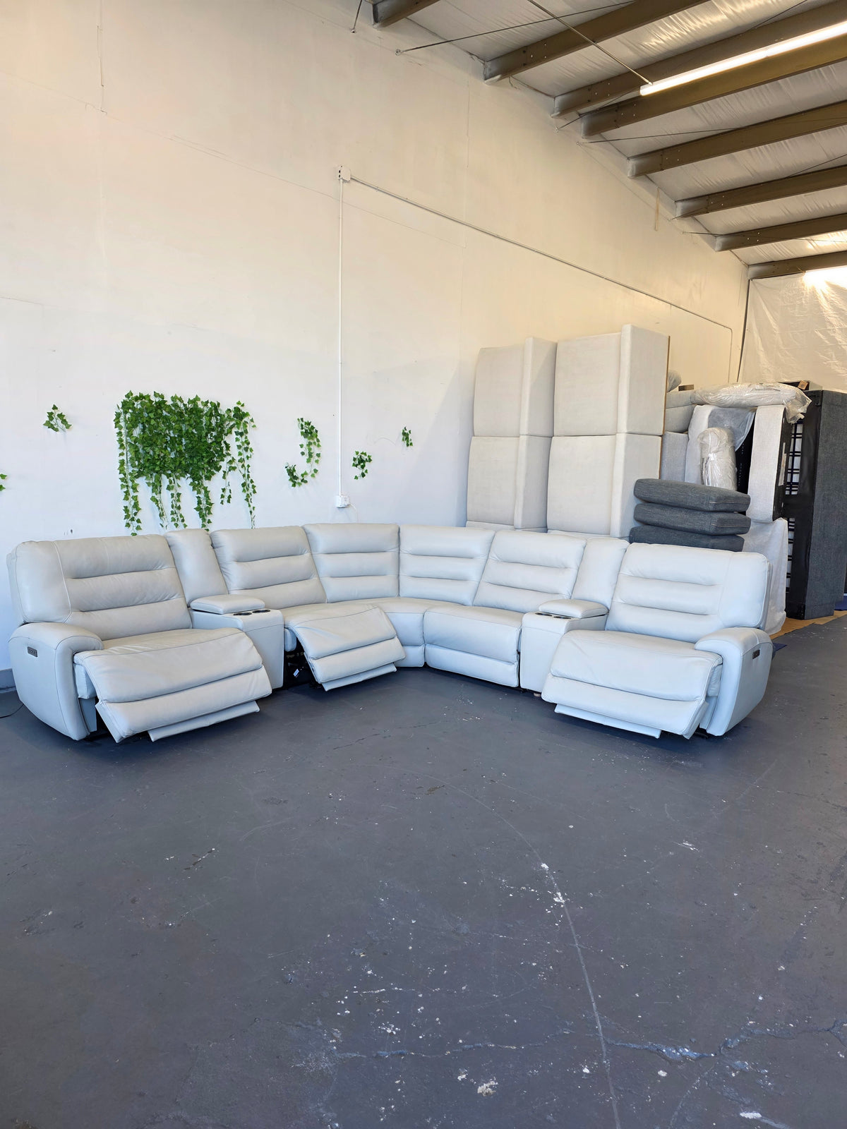 Aubrey 7-Piece Leather Power Zero Gravity Reclining Sectional