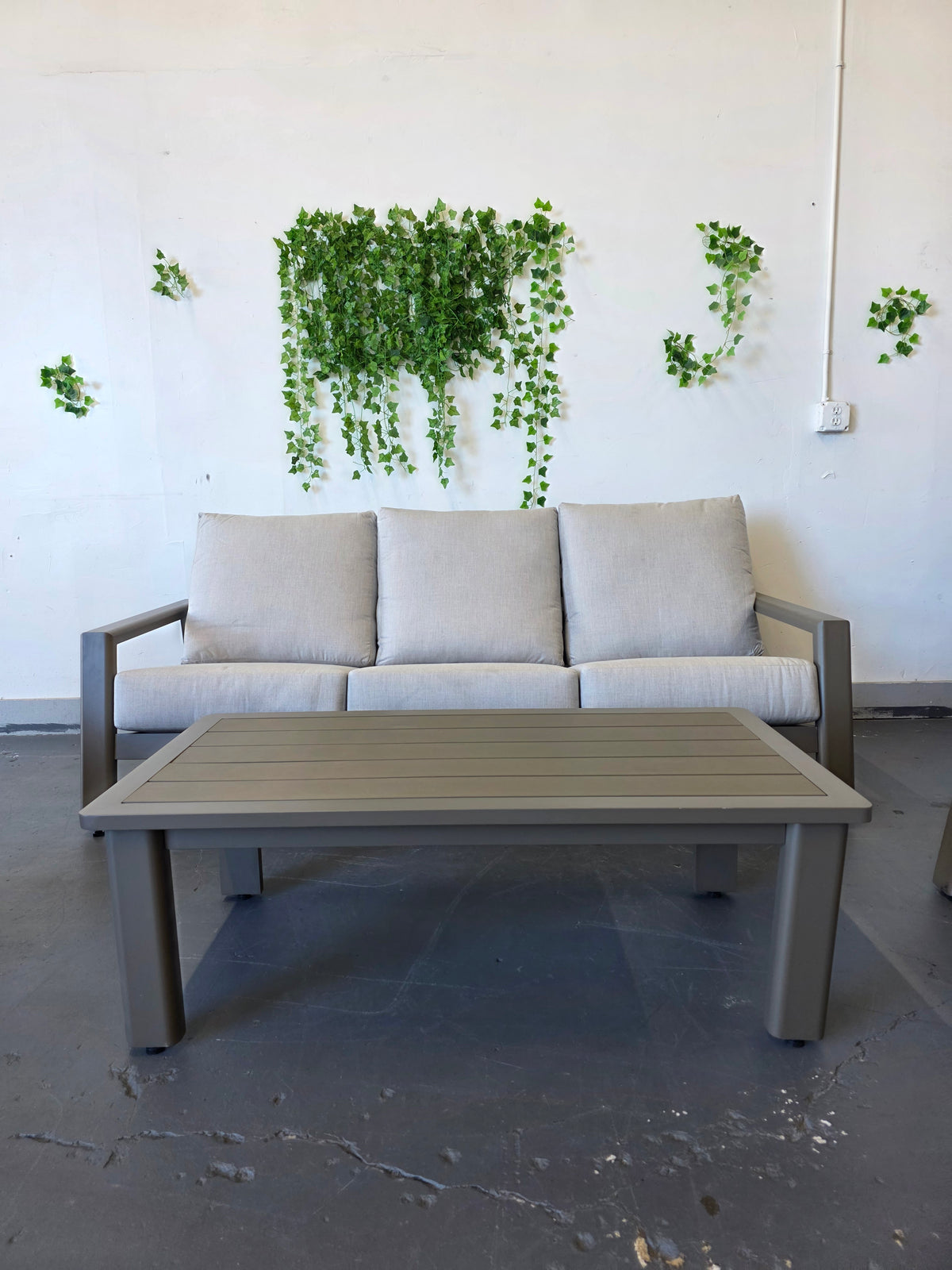 Henredon Arlow 4-piece Outdoor Patio Seating Set