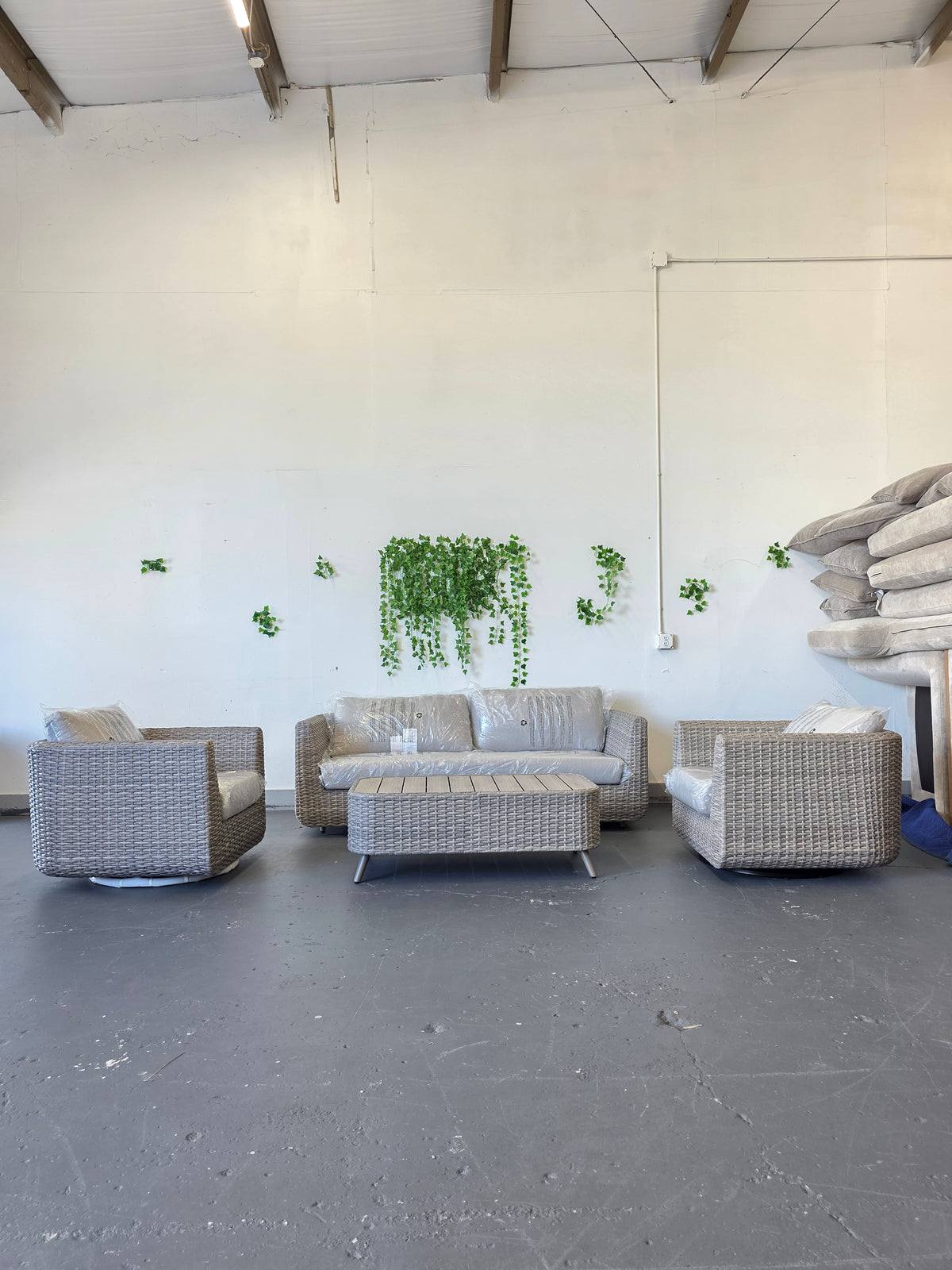 Thomasville Rala 4-piece Outdoor Patio Seating Set