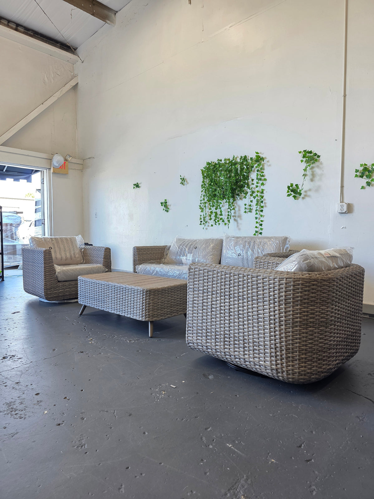 Thomasville Rala 4-piece Outdoor Patio Seating Set