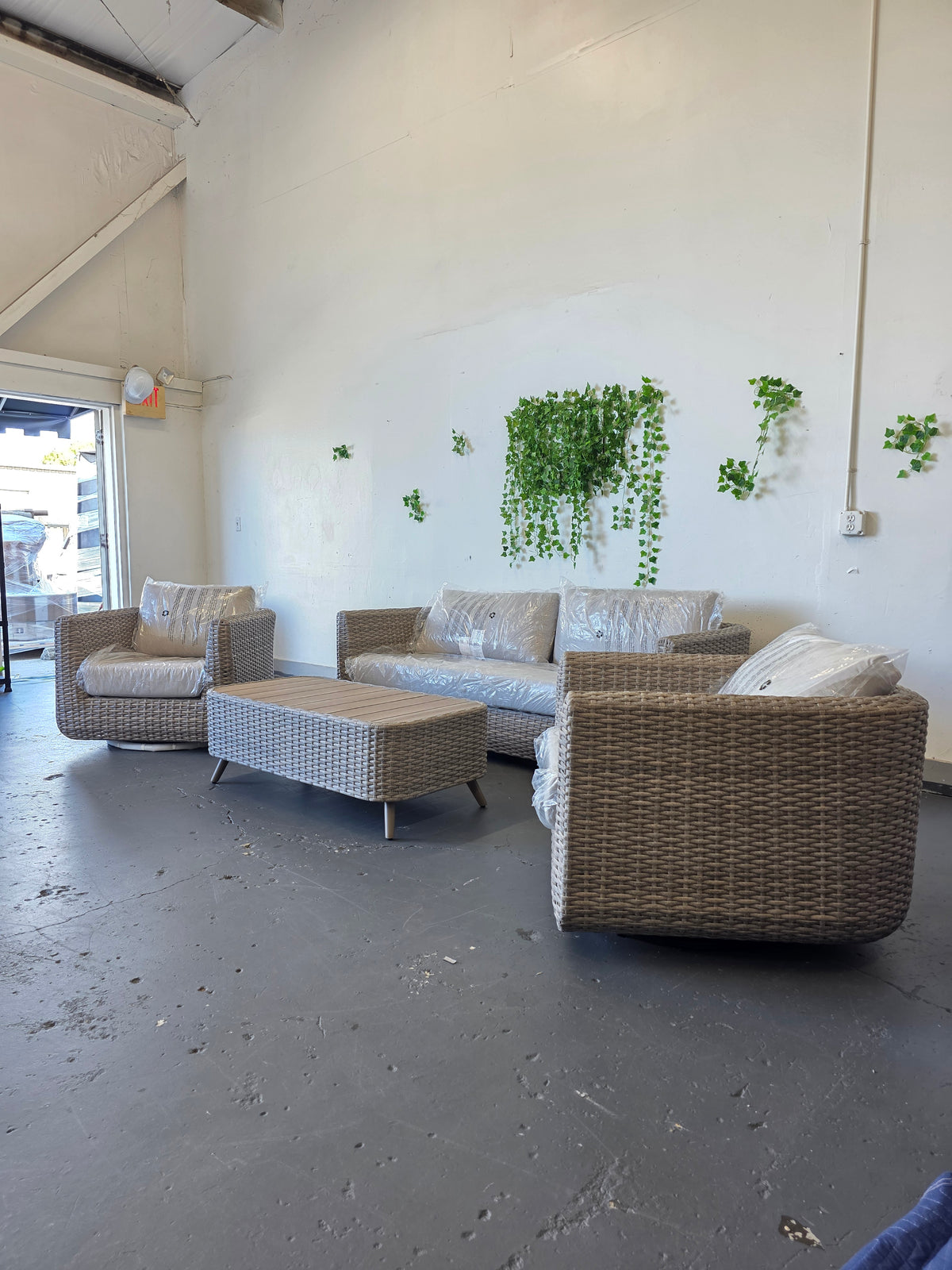 Thomasville Rala 4-piece Outdoor Patio Seating Set