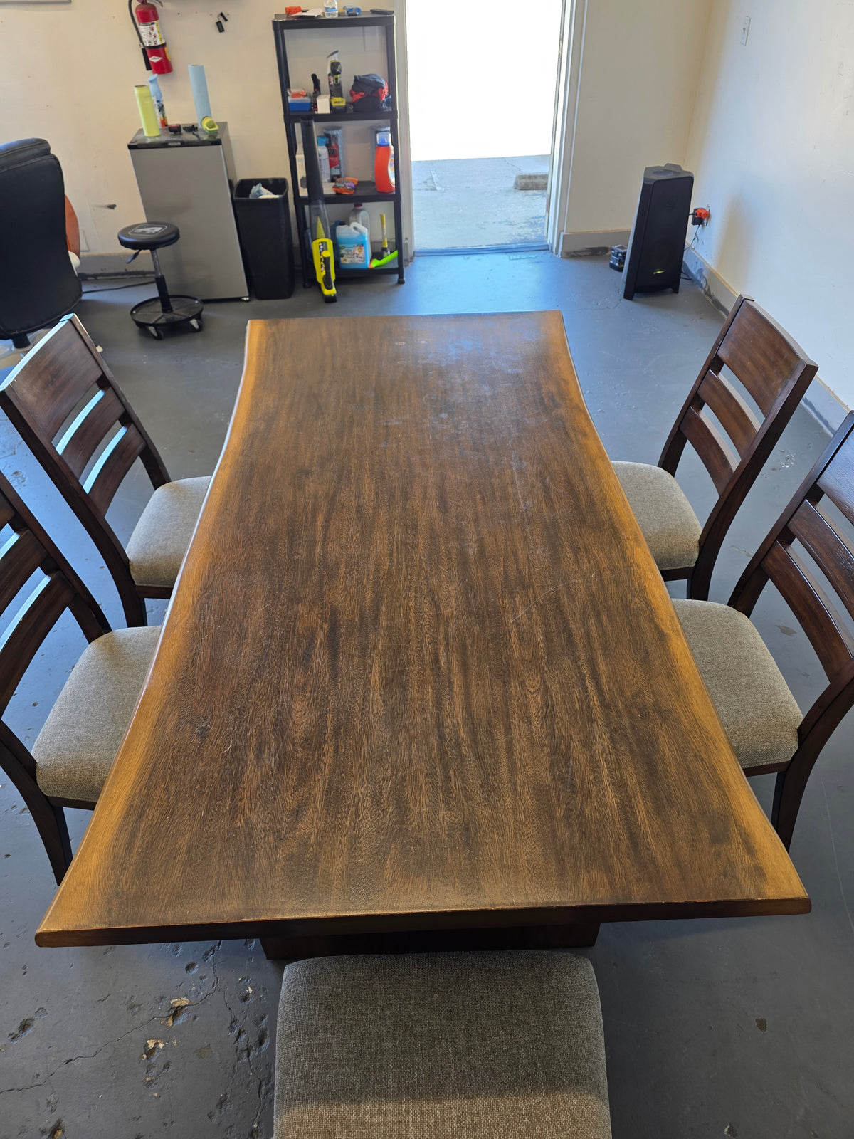 Pike & Main Whitley 6-Piece Dining Set
